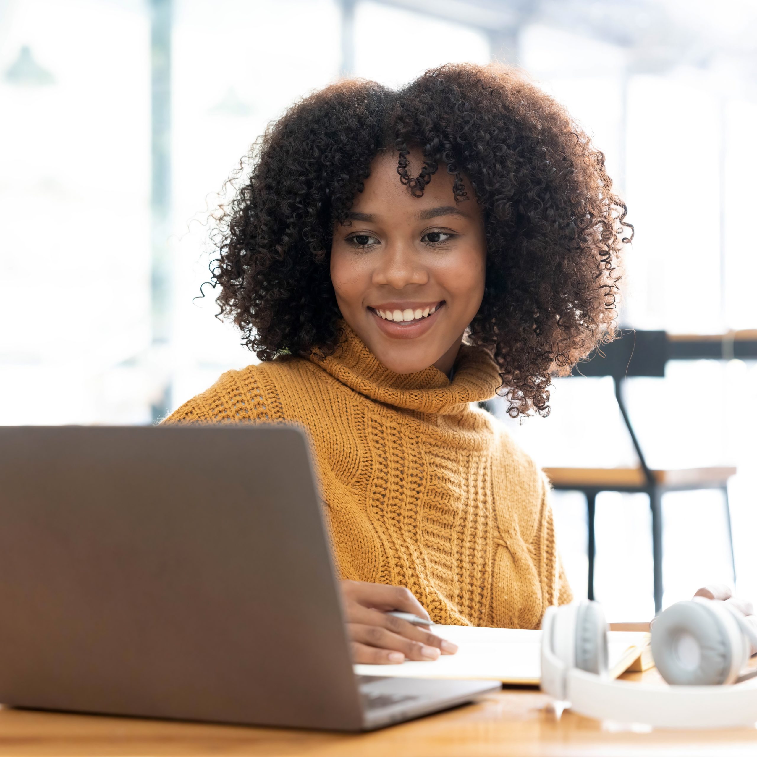 A California woman searching on her laptop "How Does the Abortion Pill Work?"