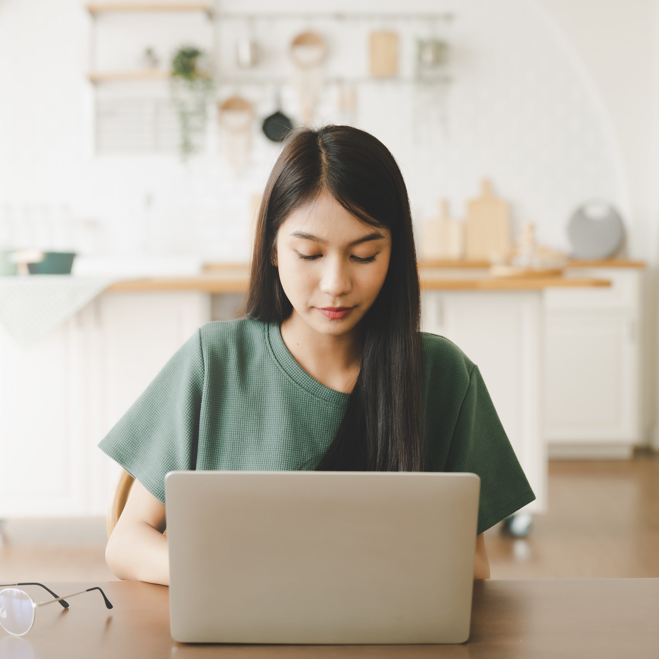 Woman searching online for "What is the first step for an abortion in California?"